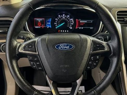 Used 2019 Ford Fusion SEL image 13