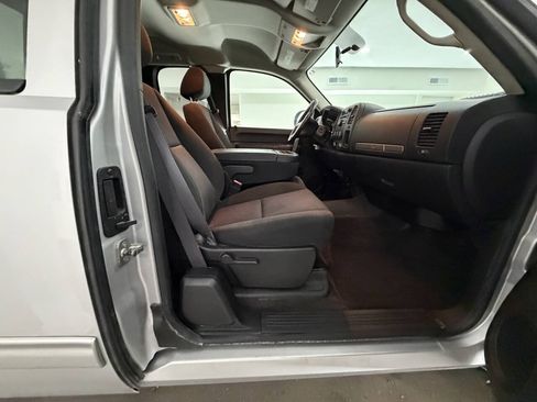 Used 2011 Chevrolet Silverado 1500 LT AWD/4WD image 15
