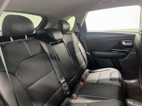 Used 2018 Kia Niro EX image 13