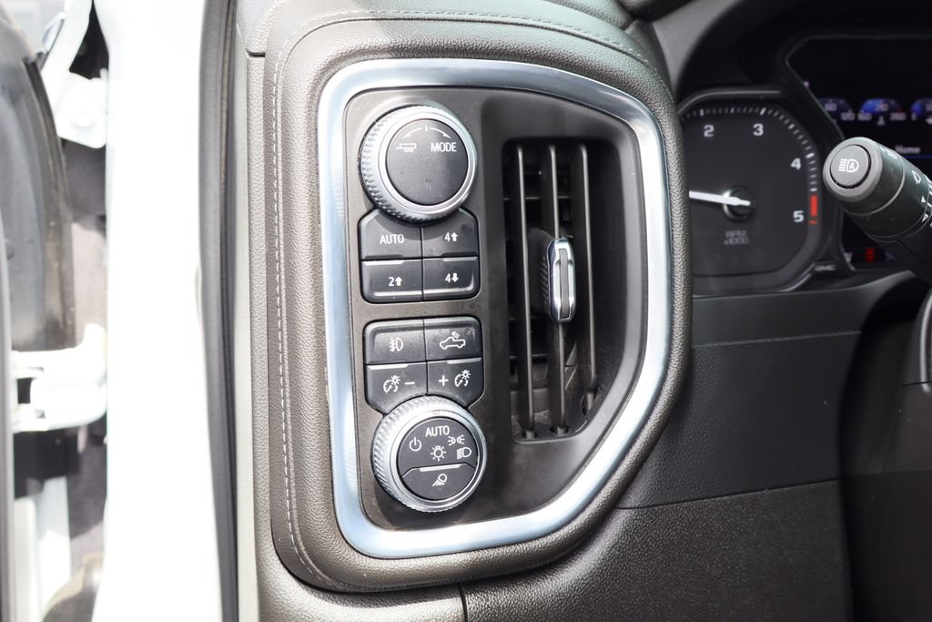 Used 2022 GMC Sierra 3500 Denali AWD/4WD image 13