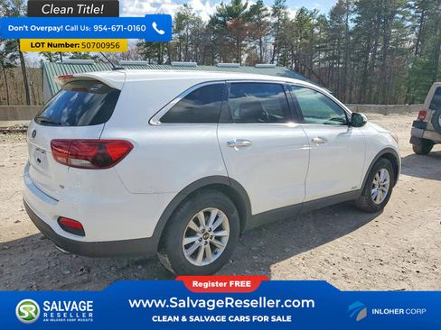 Used 2019 Kia Sorento AWD V6 image 4
