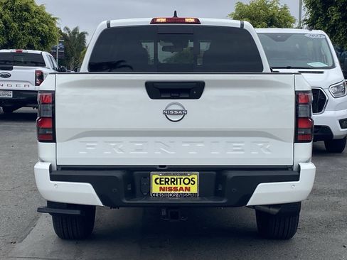 New 2026 Nissan Frontier SV RWD image 3