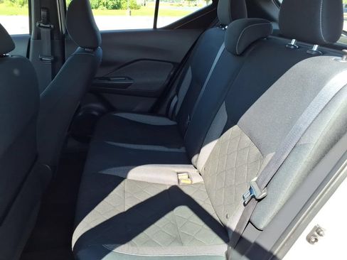 Used 2019 Nissan Kicks SV FWD image 14