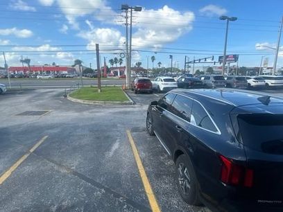 Used 2023 Kia Sorento EX w/ Panoramic Sunroof Package