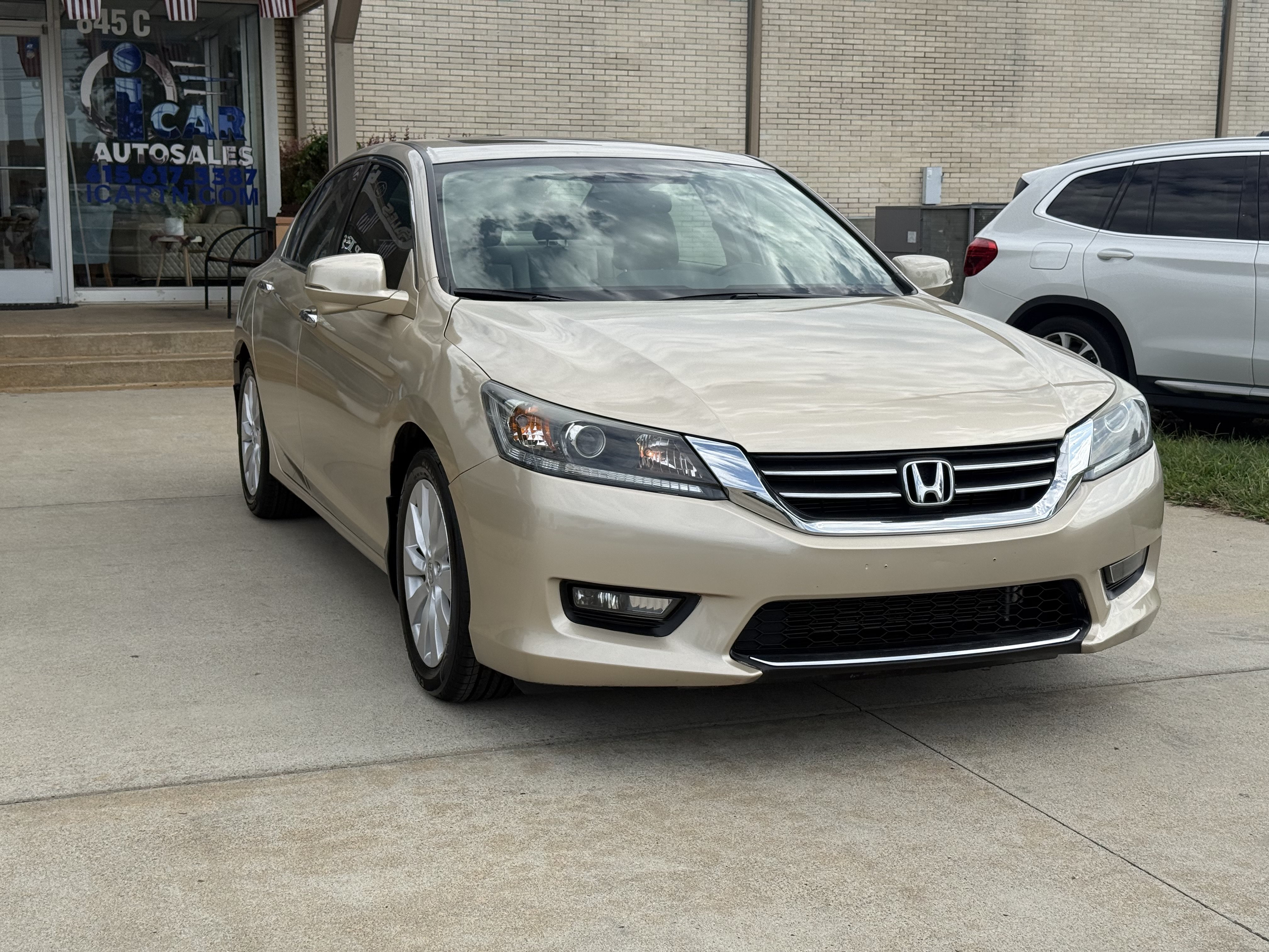 Used 2015 Honda Accord EX-L image 3