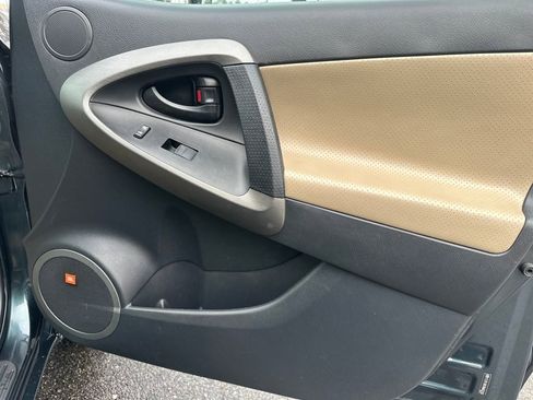 Used 2011 Toyota RAV4 Limited w/ Limited Extra Value Pkg image 33