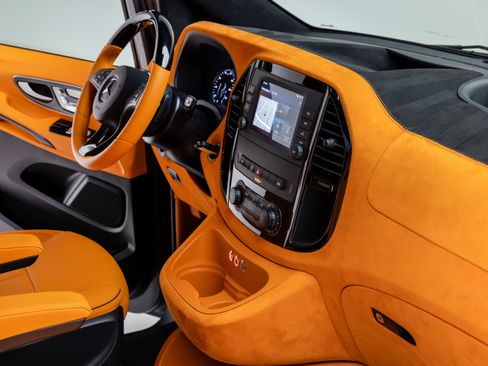 Used 2022 Mercedes-Benz Metris Passenger image 92