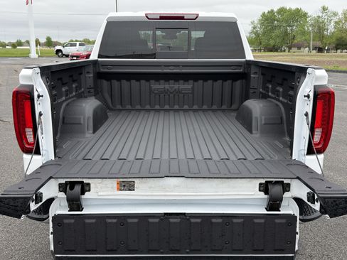 New 2026 GMC Sierra 1500 SLT w/ SLT Premium Plus Package AWD/4WD image 15