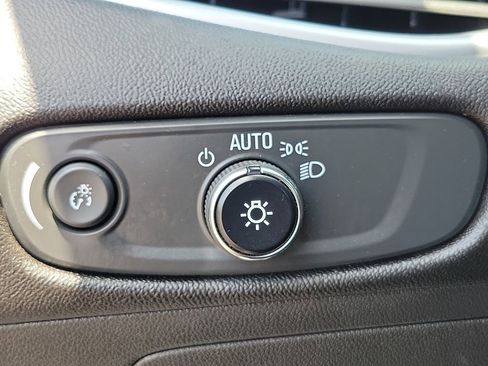 Used 2023 Chevrolet Malibu LT FWD image 16
