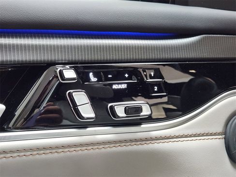 New 2026 Jeep Grand Wagoneer L Summit image 21