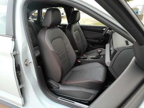 Used 2025 Volkswagen Jetta GLI Autobahn w/ GLI Black Package FWD image 21