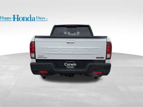 Used 2024 Honda Ridgeline TrailSport image 11