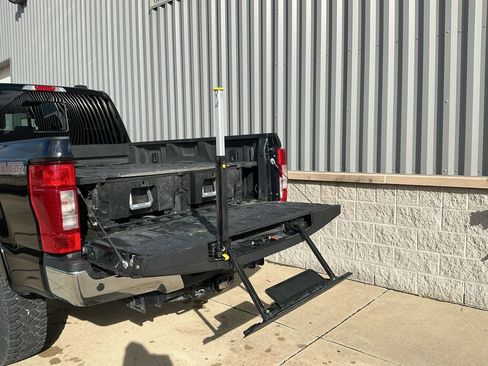 Used 2022 Ford F350 Lariat w/ Tremor Off-Road Package AWD/4WD image 23