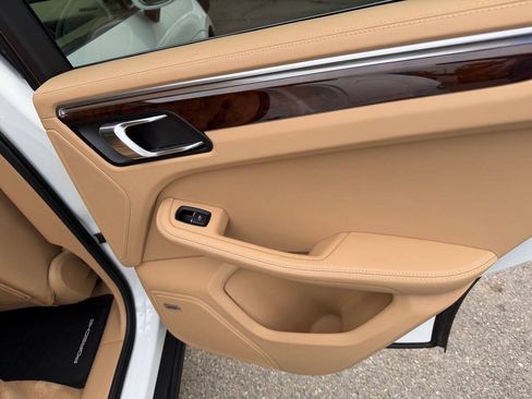 Used 2015 Porsche Macan S AWD/4WD image 49