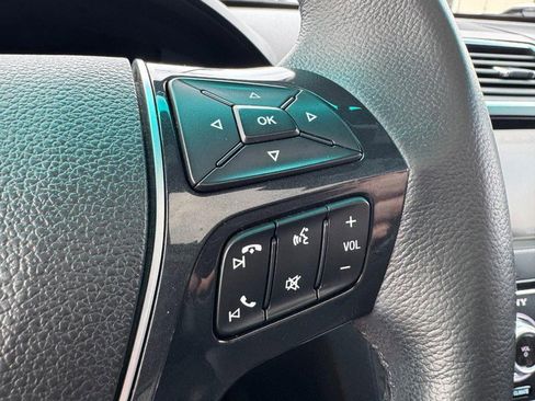 Used 2016 Ford Explorer Limited image 19