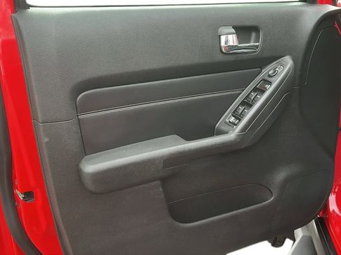 Used 2009 HUMMER H3T Alpha image 9