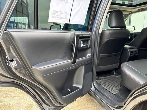 Used 2023 Toyota 4Runner TRD Off-Road Premium w/ Moonroof Package AWD/4WD image 11
