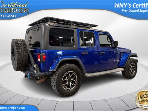 Used 2019 Jeep Wrangler Unlimited Sahara AWD/4WD image 6