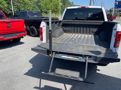 Used 2016 Ford F150 XLT w/ Equipment Group 302A Luxury AWD/4WD image 8