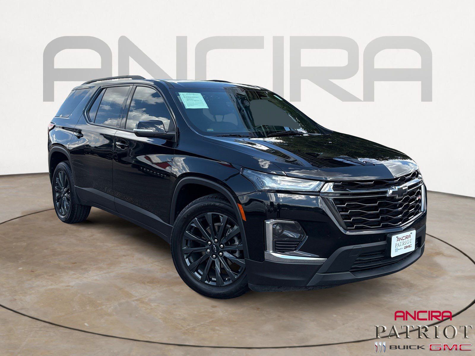 Used 2023 Chevrolet Traverse RS AWD/4WD image 1