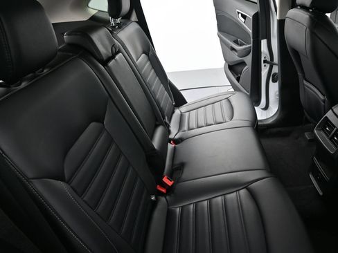 Used 2024 Ford Edge SEL AWD/4WD image 13