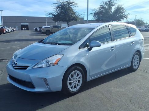 Used 2012 Toyota Prius V Five image 12