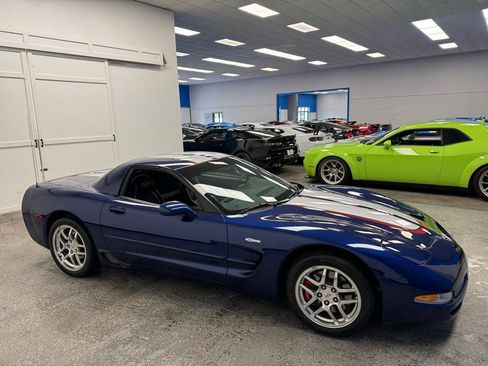 Used 2004 Chevrolet Corvette Z06 w/ Z06 Preferred Equipment Group RWD image 7