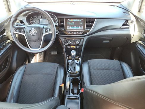 Used 2021 Buick Encore Preferred image 11