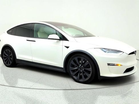 Used 2022 Tesla Model X Plaid AWD/4WD image 3