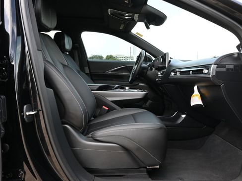 Certified 2024 Cadillac Lyriq Luxury RWD image 25