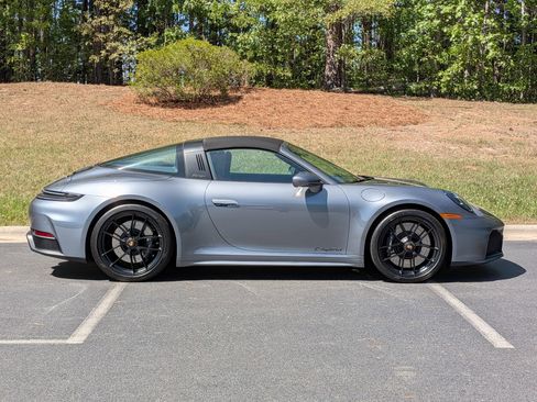 Certified 2025 Porsche 911 Targa 4 GTS AWD/4WD image 31