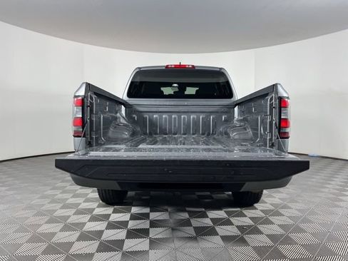 Used 2024 Nissan Frontier SV image 47