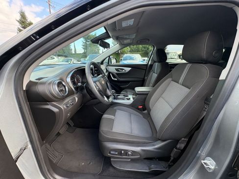 Used 2025 Chevrolet Blazer LT FWD image 29