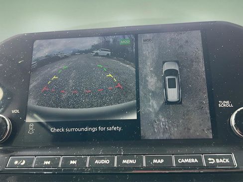 Used 2022 Nissan Pathfinder SL image 21