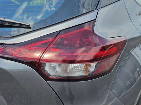 Used 2024 Nissan Kicks S image 11