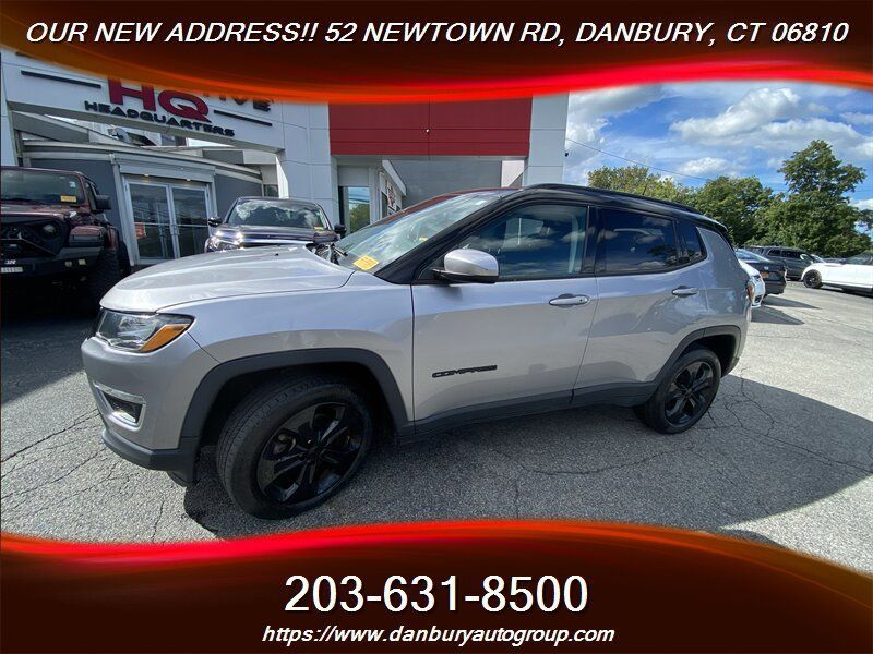 Used 2018 Jeep Compass Latitude AWD/4WD image 4