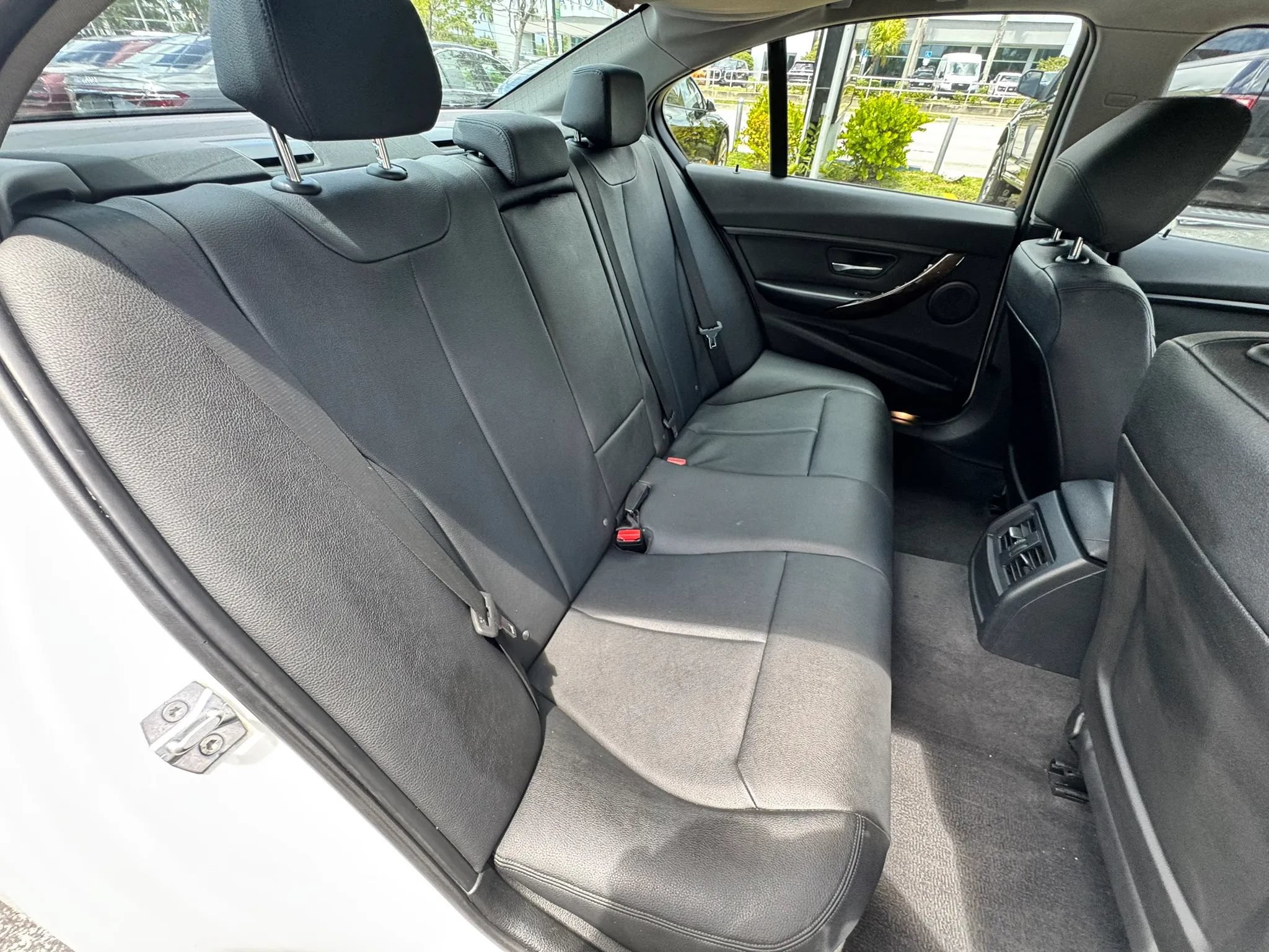 Used 2015 BMW 320i Sedan RWD image 27