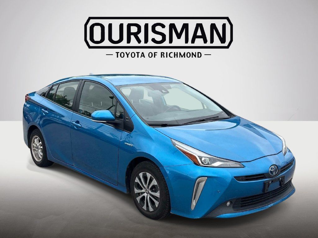 Used 2022 Toyota Prius XLE AWD/4WD image 3