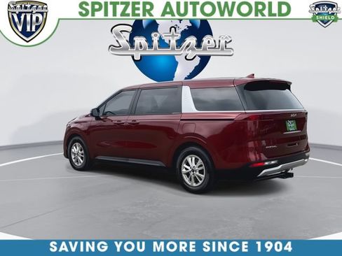 Used 2023 Kia Carnival LX FWD image 7