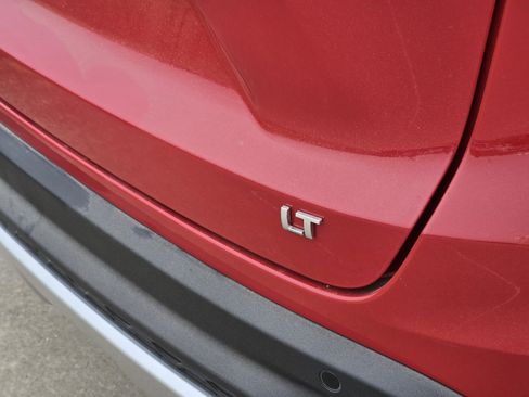New 2026 Chevrolet Trax LT FWD image 5