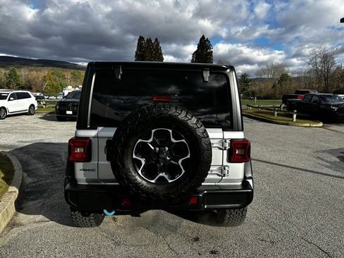 Used 2023 Jeep Wrangler Unlimited Rubicon 4xe image 4