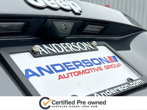 Used 2023 Jeep Renegade Latitude AWD/4WD image 15