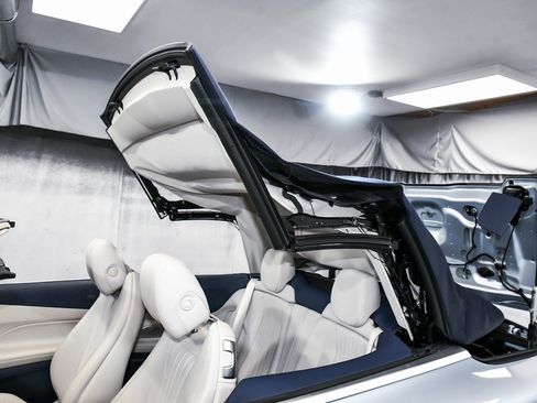 Used 2019 Mercedes-Benz E 450 4MATIC Cabriolet image 87