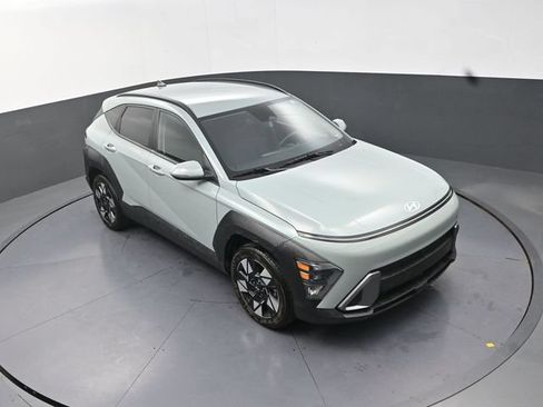 Used 2024 Hyundai Kona SEL FWD image 11