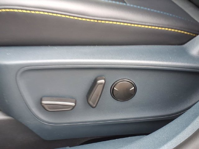 Used 2025 Ford Maverick Lobo AWD/4WD image 12