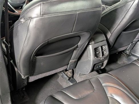 Used 2020 Jeep Cherokee Latitude Plus image 25