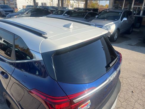 Certified 2023 Kia Seltos S w/ Navigation Package image 38