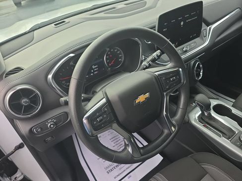 Used 2024 Chevrolet Blazer LT w/ Convenience Package FWD image 22