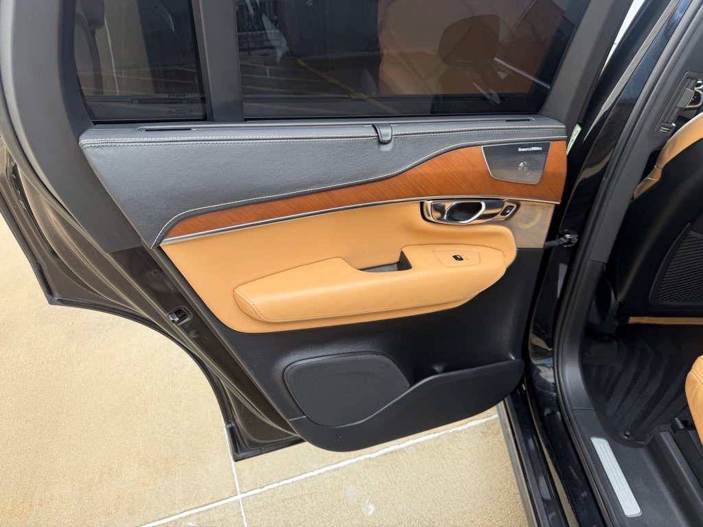 Used 2016 Volvo XC90 T6 AWD/4WD image 21