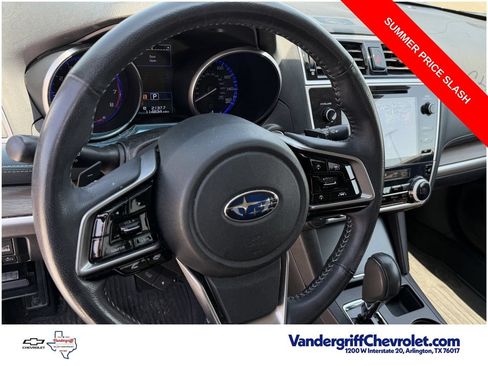 Used 2018 Subaru Outback 3.6R Touring w/ Popular Package #3 AWD/4WD image 9